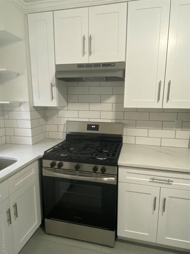 Building Photo - 151-55 20th Rd