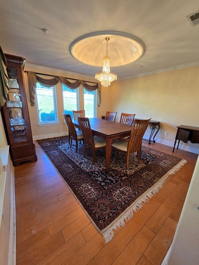 Building Photo - Private Country Living!!!