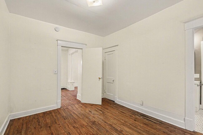 Building Photo - 1412 Sherman St SE