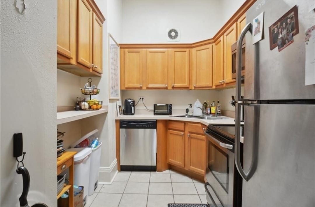 Building Photo - 806 Valmont St