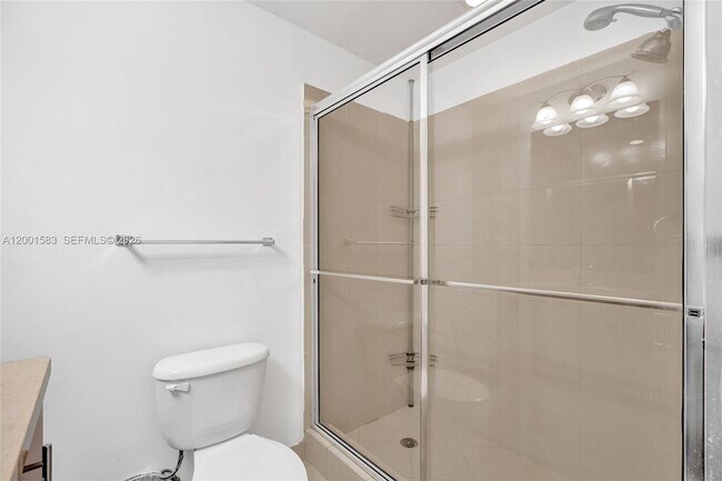 Building Photo - 1111 SW 1st Ave