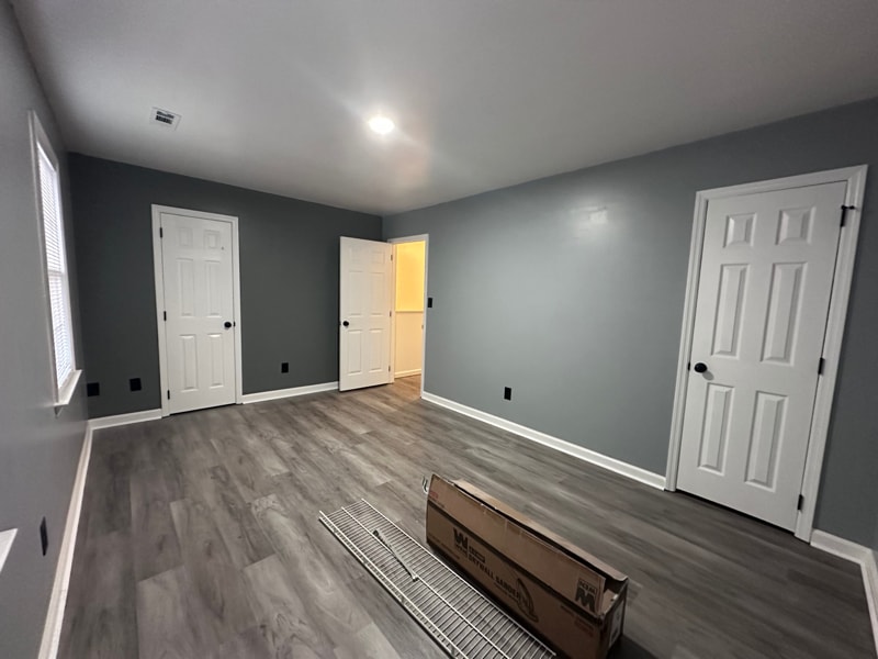 Building Photo - 123 Carson Dr