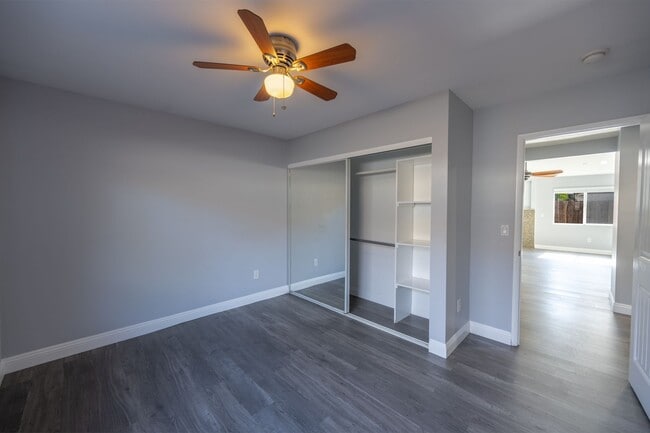 Building Photo - Large 3bd/2ba Detached House with Garage and AC!