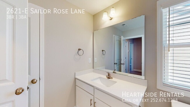 Building Photo - 2621-E Sailor Rose Ln