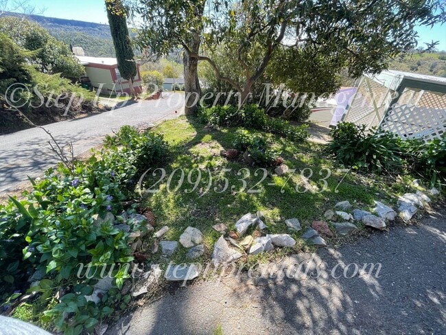 Building Photo - 2 Bedroom 2 Bath Manufactured Home With Wa...