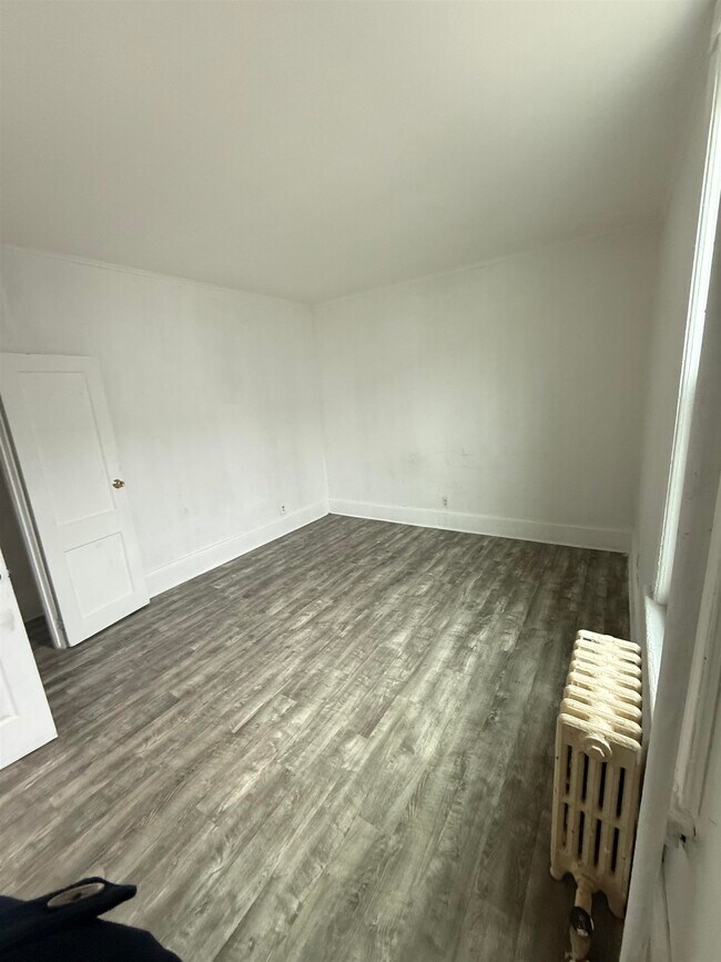 Building Photo - 2500 Adam Pl