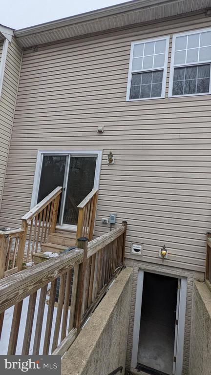 Building Photo - 829 Gallows Ct