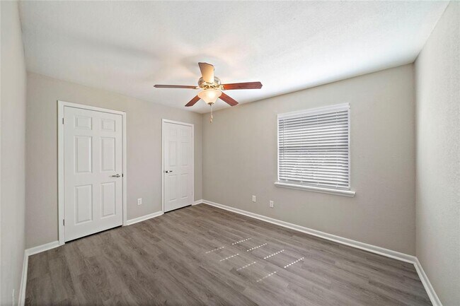 Building Photo - 2502 Avenue L