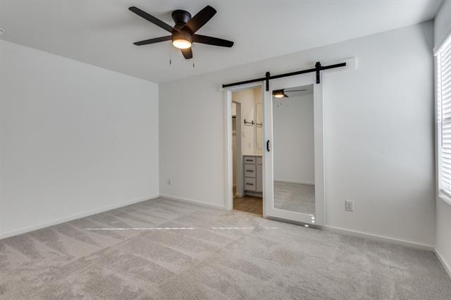 Building Photo - 914 Blue Heron Dr