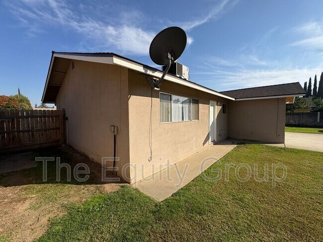 Building Photo - 1641 S Thomas St