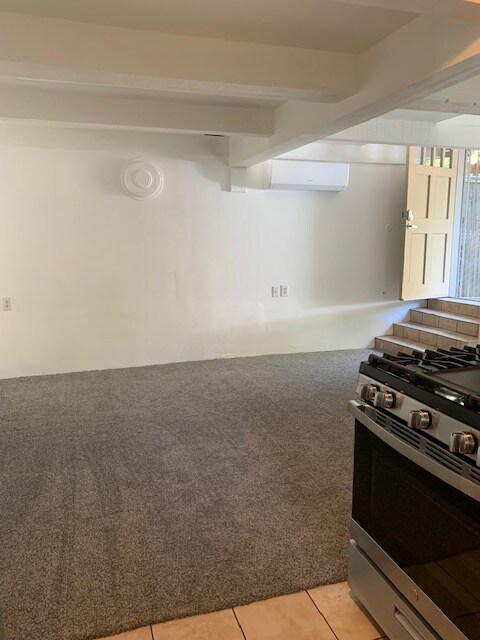 Building Photo - 1165 Hobart St