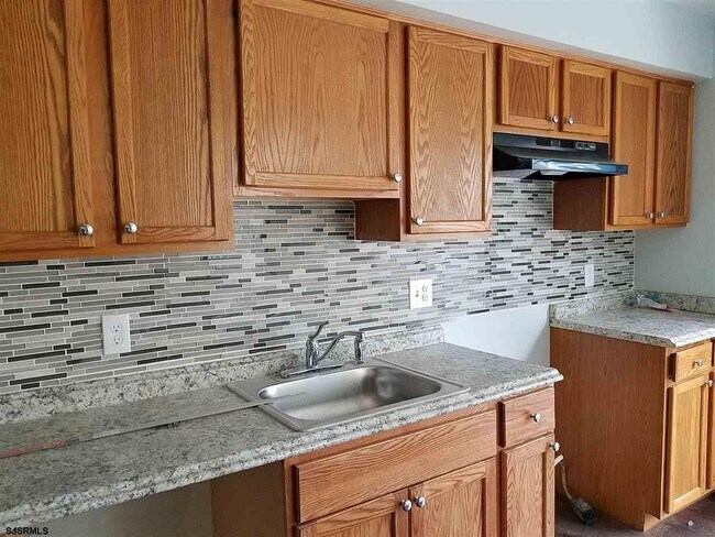 Building Photo - 2441 Bayberry Ct