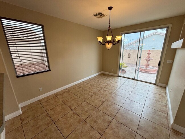 Building Photo - Modern 3Bed/3Bath Two Story Home located i...