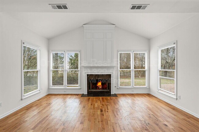 Building Photo - 7230 Cloverhurst Ct