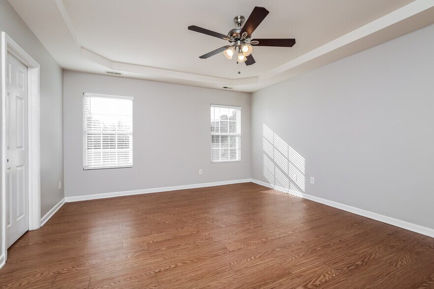 Building Photo - 5212 Chasteal Trail