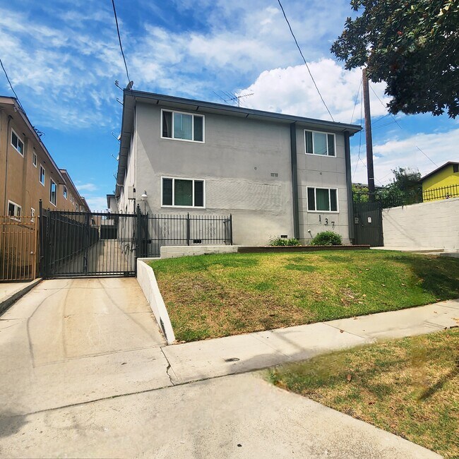 Building Photo - 137 N Eastwood Ave