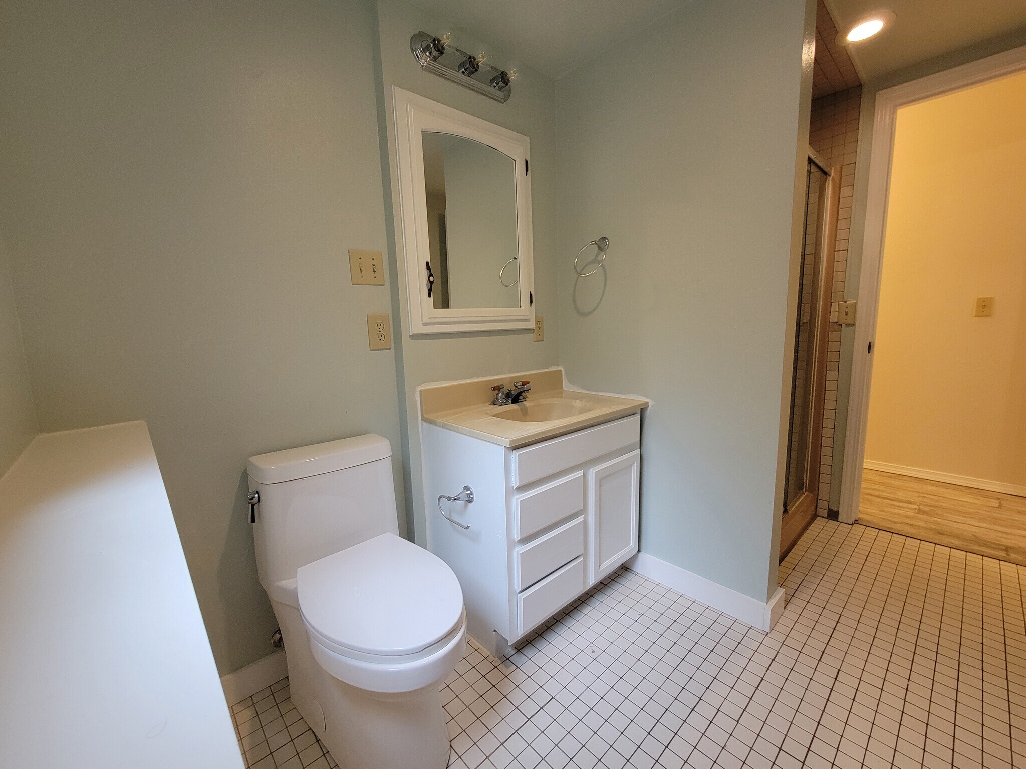 Building Photo - 160 Foxfield Dr