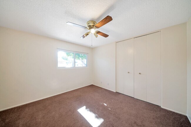 Building Photo - Meticulously Maintained 4 bed Scottsdale Home