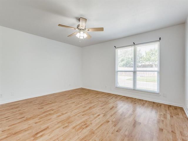 Building Photo - 1718 Crescent Dr