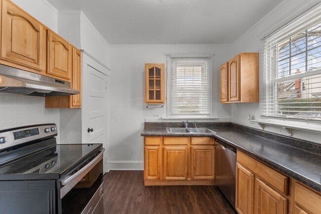 Building Photo - Your Dream Home Awaits in Norfolk!