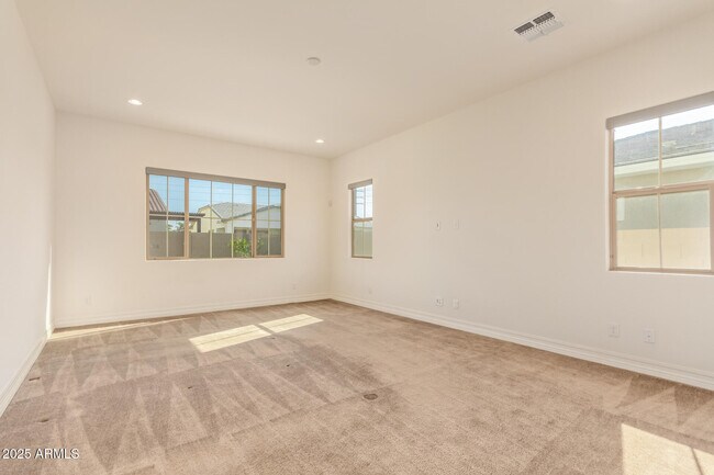 Building Photo - 2065 E Gemini Pl