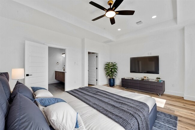 Building Photo - 1805 Emir St