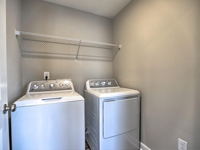 Building Photo - 3341 Verdi Ln