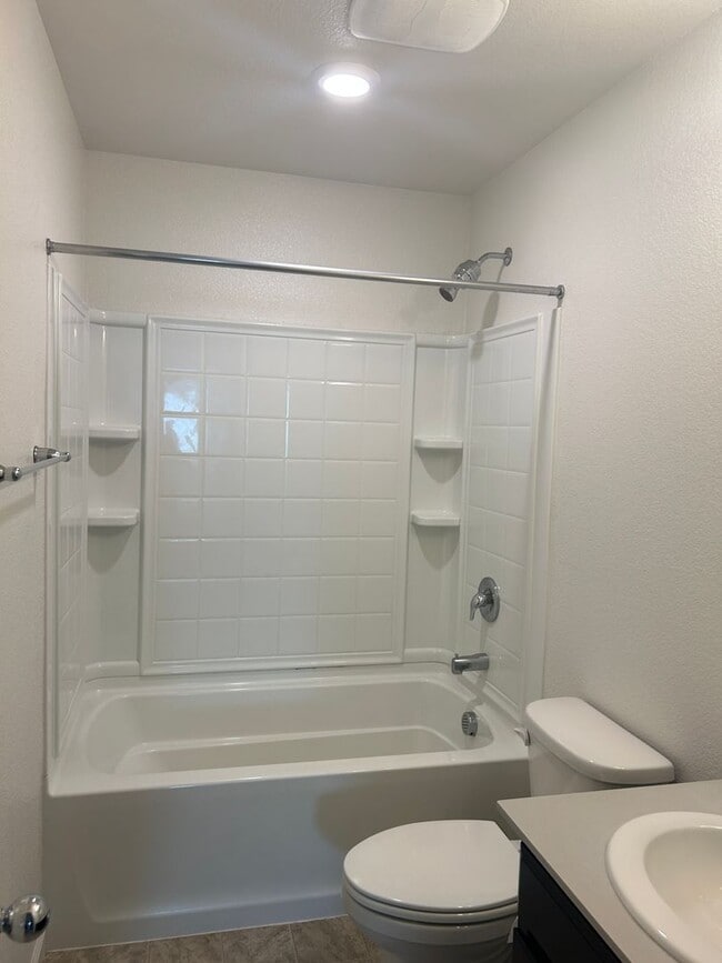Building Photo - Beautiful Natomas Home