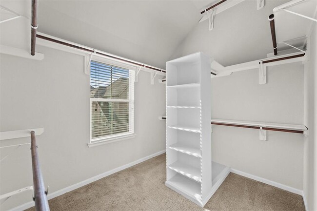 Building Photo - 9611 Knights Station Dr