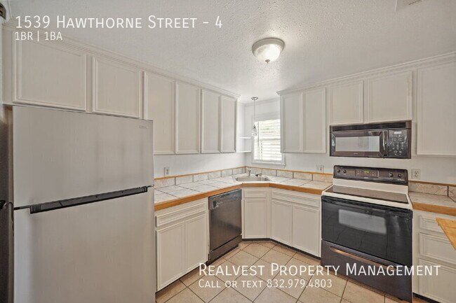 Building Photo - 1539 Hawthorne St