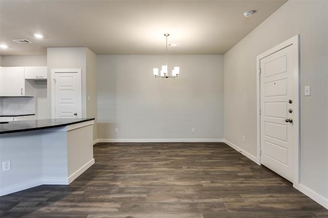 Building Photo - 617 Blackland dr