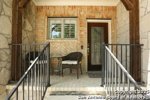 Building Photo - 611 Oxalis