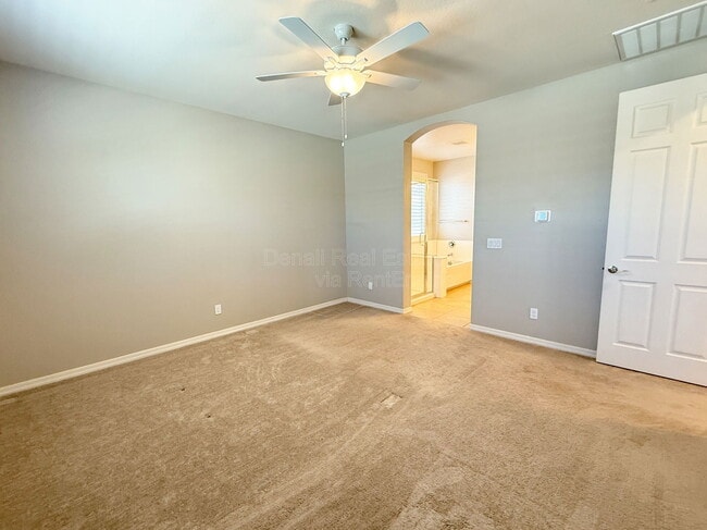 Building Photo - 15170 W Pierce St