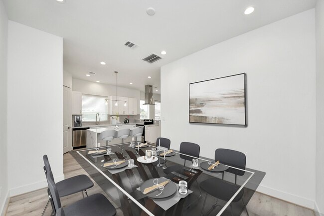 Building Photo - 2920 Nance St