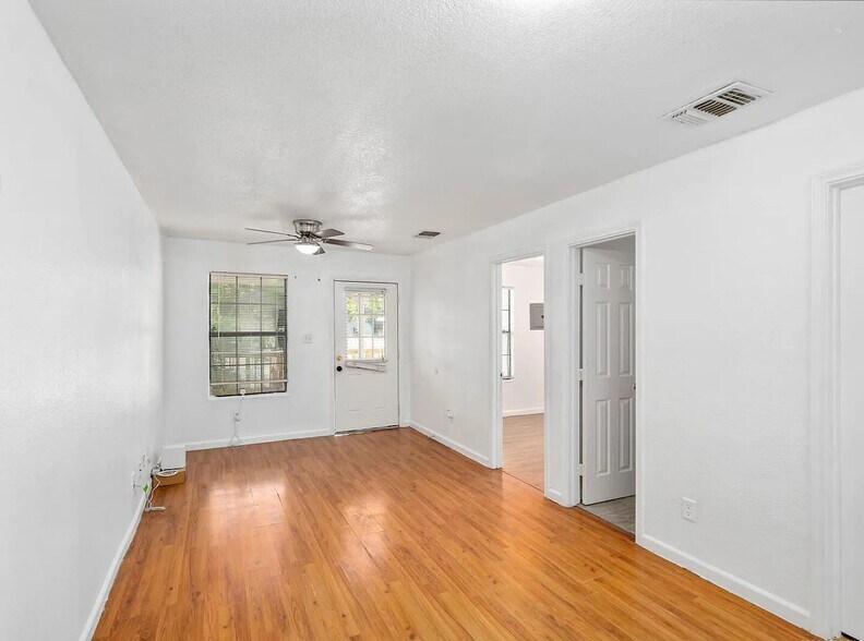 Building Photo - 508 Randall Ave