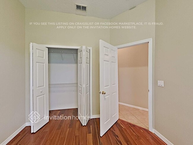 Building Photo - 945 Pickfair Terrace