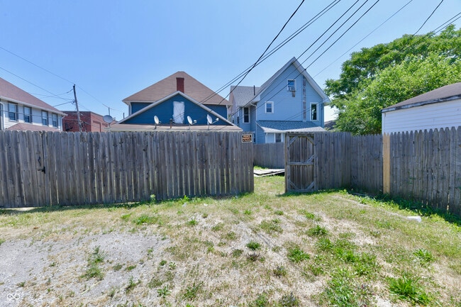 Building Photo - 1338 Barth Ave