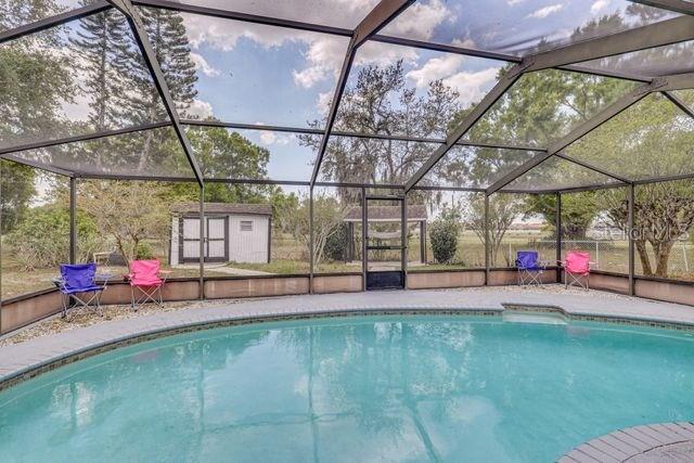 Building Photo - 920 Lakeview Dr