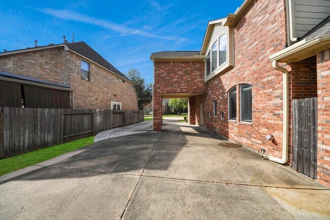 Building Photo - 17618 Raven Canyon Ln