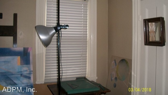 Building Photo - 2 br, 1.5 bath House - 234 Main St. #1