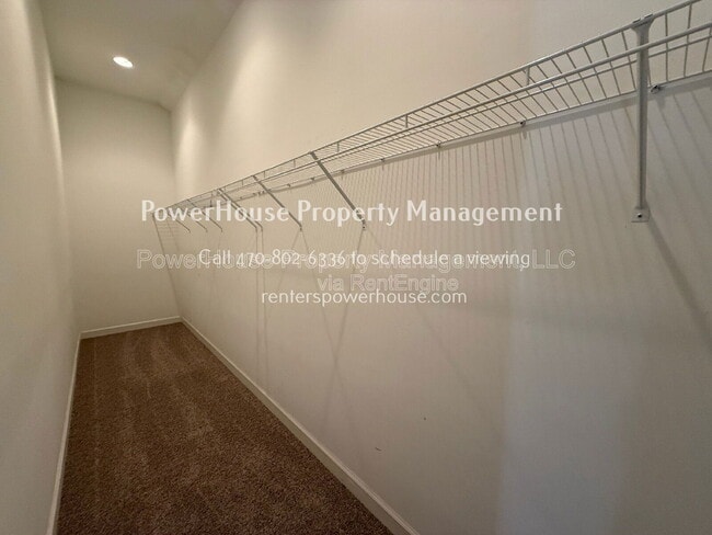 Building Photo - 6146 Queens River Dr