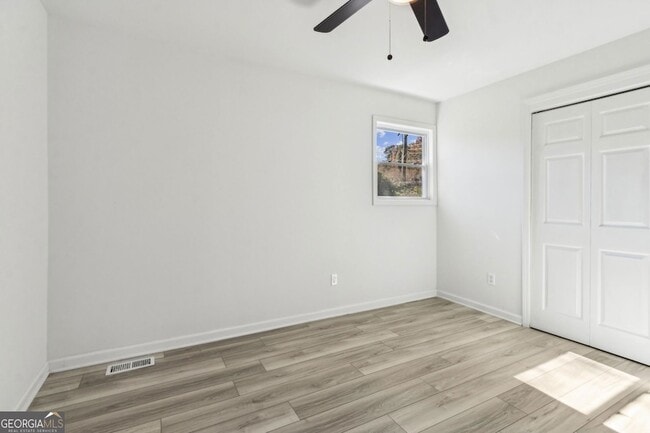 Building Photo - 597 Paper Mill Rd