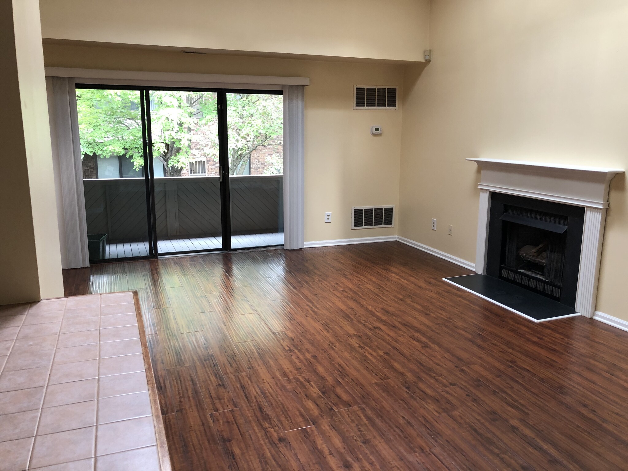 Building Photo - 506 Mountainview Dr