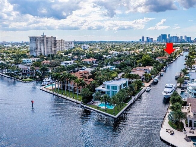 Building Photo - 2437 Castilla Isle