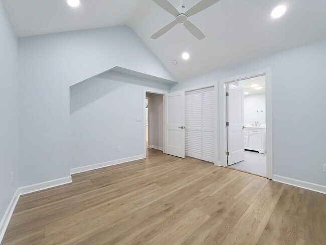 Building Photo - Minutes from Downtown Greenville in a Beau...