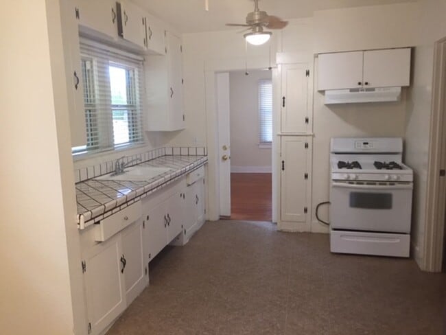 Building Photo - 3685 Arizona St