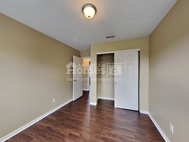 Building Photo - 720 Burr Oak Drive