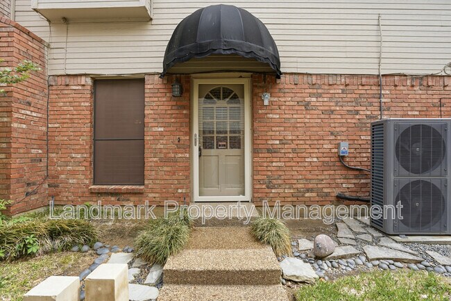 Building Photo - 5845 Water Ridge Dr