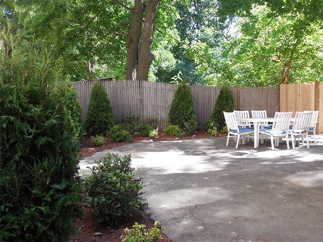 Building Photo - 13 Smith Ave