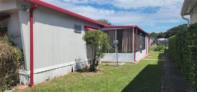 Building Photo - 18 Forest Dr
